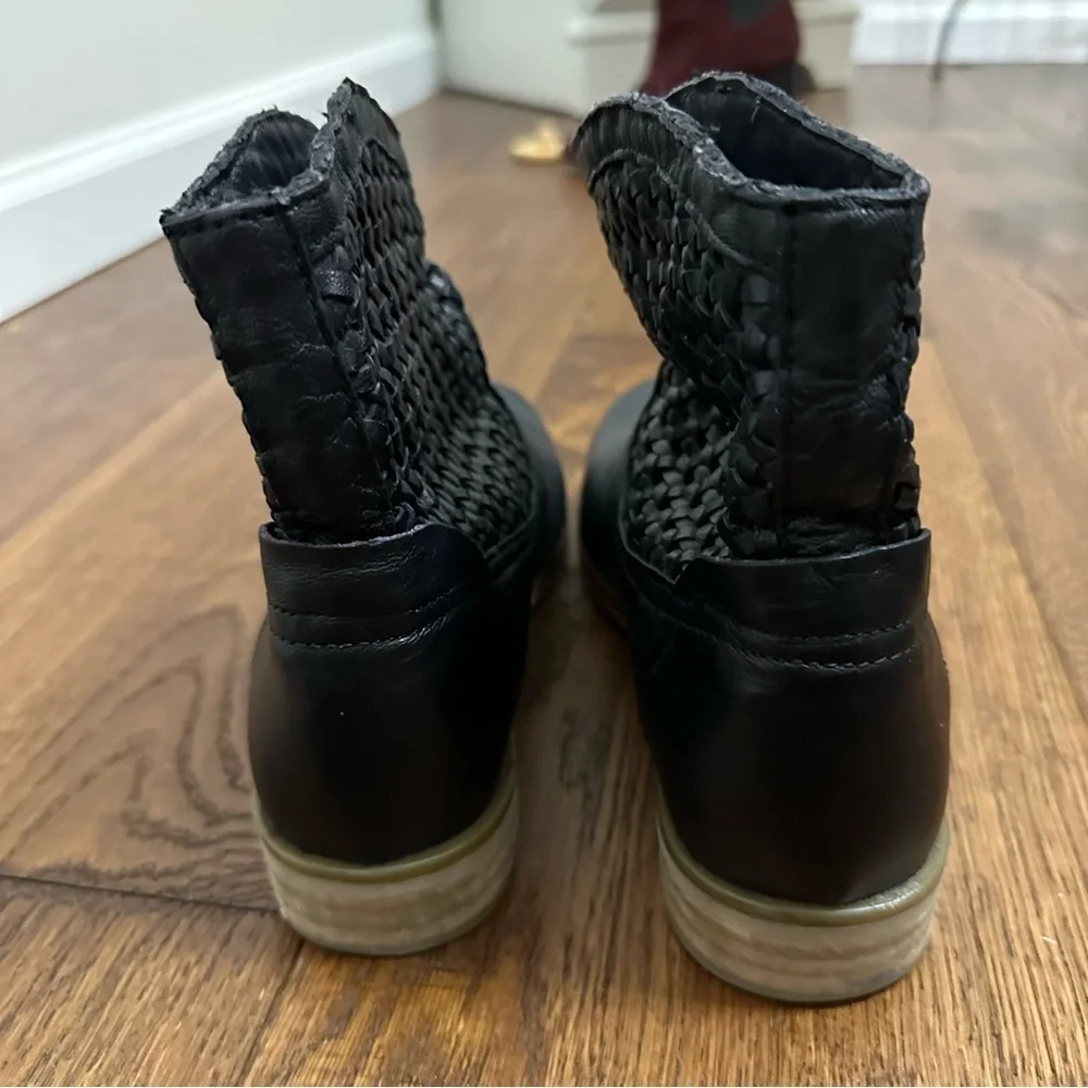 Seychelles x Revolve Knock at the Door Bootie Black Leather 8.5 - Anthropologie